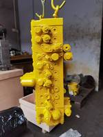 Vanne de commande principale hydraulique PC30MR-1 PC35MR-1 723-18-12100 pour remplacement d'excavatrice Komatsu