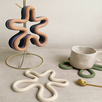 Nouveaux sous-verres en silicone de style nordique, inaltérables, utilisables comme supports géométriques abstraits pour plantes suspendues et sous-verres isolants pour la maison