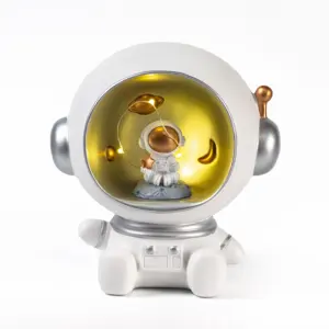 Offre Spéciale nouveau produit astronaute lampe décoration cadeau pour petit ami cadeau d'anniversaire pour enfants éclairage intérieur décoration de la maison