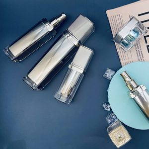 Chai Xịt Cơ Thể Cao Cấp Chai Xịt Vuông Chai Xịt 100ml50ml30ml Mờ Vàng Kim Loại - Product Image 1