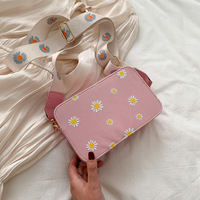Sac mini tendance en PU style coréen pour femme, motif floral, sac à bandoulière chic inspiré d'Instagram, petit sac carré pour l'automne