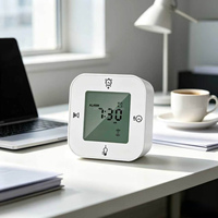 Großes Display mit Drehfunktion, 4-Seitiger Wecker, Temperatur- und Luftfeuchtigkeitsmesser, Kalender, Timer ℃ / ℉   Veränderbar, Soundsteuerung & Hintergrundbeleuchtung