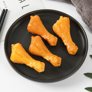 แบบจำลองขาไก่ ขาเป็ด และเท้าไก่ที่มีความสมจริงและนุ่มเหมือนจริง เหมาะสำหรับใช้เป็นอุปกรณ์ประกอบฉากถ่ายภาพหรือแม่เหล็กติดตู้เย็น/ของตกแต่ง - Product Image 3
