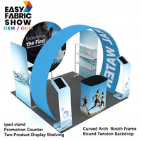 Stand d'exposition intérieur en tissu tendu recyclable, imprimé sur mesure OEM/ODM, pour marque de boissons sportives, avec arche en U, thermolaqué