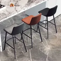 Chaise de bar moderne en métal empilable, légère, durable et écologique avec pieds en fer pour usage commercial à la maison, au bureau et à l'hôtel
