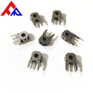Encodeur rotatif avec broches de connexion, extrémité fendue, orientation verticale, boîtier métallique à 3 broches - Product Image 5
