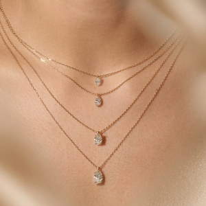Collar con Colgante de Plata de Ley 925 con Baño de Rodio, Elegante Moissanita Redonda de Corte Brillante con Engaste de Garra, 5 Gramos, para Mujer - Product Image 3