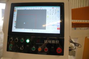 Máquina de Corte de Pedra com Jato de Água Automático Mingke 4+1 Eixos 300mm de Espessura 380V Fácil Operação - Product Image 2