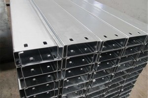 Poutre en C galvanisée haute résistance, poutre en acier formé à froid pour entrepôt, atelier, bâtiment, support de <span class=keywords><strong>panneau</strong></span> <span class=keywords><strong>solaire</strong></span> - Product Image 2