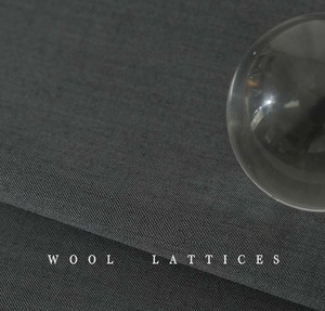 Tejido de lana merino de alta densidad, hilado fino con variaciones de latitud y longitud, adecuado para trajes - Product Image 1