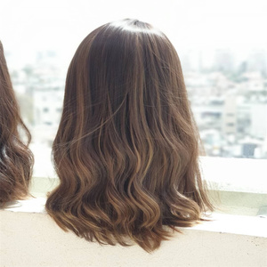 Parrucca Kosher in Capelli Umani Vergini Europei Non Trattati, Base in Seta Marrone <span class=keywords><strong>Chiaro</strong></span> <span class=keywords><strong>Naturale</strong></span>, Top in Seta - Product Image 3