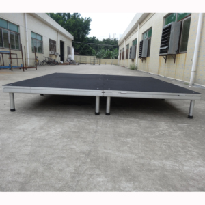 Scène modulaire portable en aluminium et bois pour événements hôteliers avec plateforme antidérapante et montage facile - Product Image 3