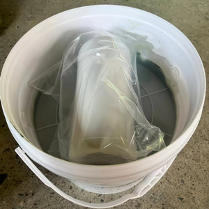 Pegamento de Dos Componentes para Instalación de Césped <span class=keywords><strong>Artificial</strong></span>, <span class=keywords><strong>Adhesivo</strong></span> de <span class=keywords><strong>Poliuretano</strong></span> de UN SOLO COMPONENTE - Product Image 1