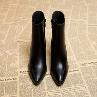 Nouvelles Bottines Femme à Talon Carré Pointu Style Britannique Niche Mode Peau