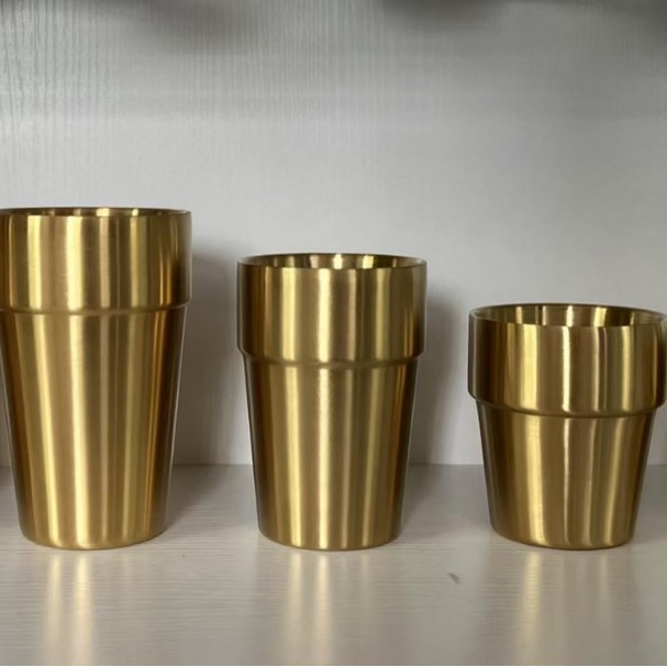 201 - Diseño escalonado (Oro)