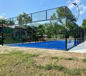 Campus de bien-être d'entreprise, terrain de padel, structure de loisirs pour employés, configuration haut de gamme, distributeur B2B mondial - Product Image 1
