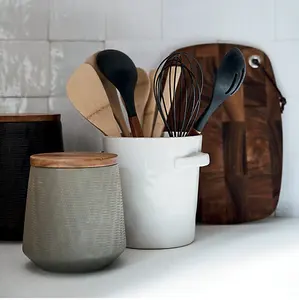 رشيقة السلع المنزلية أدوات المطبخ اسطوانة شكل علب تخزين محكم علبة القهوة مع غطاء خشب