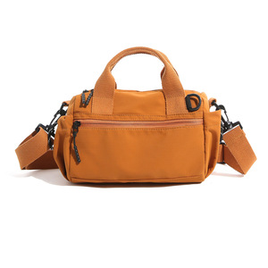 Sac bandoulière unisexe en nylon avec fermeture éclair et poche avant pour le sport et l'usage quotidien - Product Image 4