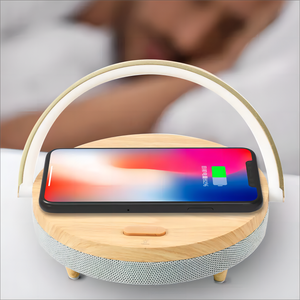 Lámpara de noche táctil 6 en 1, cargador inalámbrico, salida de 15W, lámparas de carga de teléfono, altavoz de dormitorio, regalos únicos <span class=keywords><strong>para</strong></span> papá, mamá, hombres y mujeres - Product Image 2