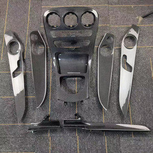 Accesorios Interiores de Fibra de Carbono de Alta Calidad para W205 C63s AMG C200 C30 C43 - Product Image 1