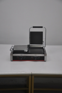 Plancha de Contacto Comercial de Acero Inoxidable de Alta Calidad para Paninis y Sándwiches con Modo de Ahorro de Energía en Venta - Product Image 2