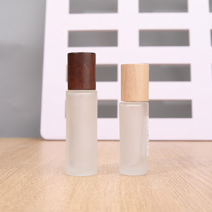30ml 50ml contenitore smerigliato per il viaggio profumo <span class=keywords><strong>Spray</strong></span> d'argento con tappo in legno di faggio vuoto bianco opaco bottiglia di alluminio <span class=keywords><strong>Spray</strong></span> - Product Image 4