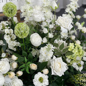 Arreglo Floral Realista de Rosas y Hortensias Artificiales de Seda Blanca y Verde para Decoración de Mesa de Boda de Lujo - Product Image 4
