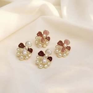 Pendientes de Botón de Aleación de Zinc con Diseño de Flor de Gardenia, Estilo Coreano, para Mujer, Ideales para Fiestas, Combinan con Todo, Temperamento Dulce - Product Image 1