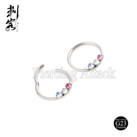 Anneau de nez articulé classique en titane G23 avec triple sertissage de pierres, bijou de piercing pour cadeau de mariage