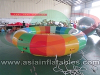 Bateau Disco Gonflable Volant pour l'Eau de Mer, Tube Remorquable UFO Rotatif, Bateau Disco Aquatique Gonflable pour Adultes