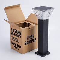 Lampadaire solaire à facettes de fabrication directe, diffuseur taillé en diamant IP65, panneau intégré, noir mat, pour allée de jardin