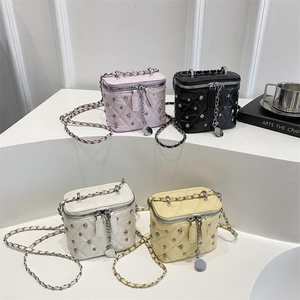 Bolso de Mano de Moda para Mujer, Tipo Cubo, de PU Plisado, con Incrustaciones de Diamantes, Pequeño y Cuadrado, con Cierre de Cadena y Cremallera, Estilo Dulce y Elegante - Product Image 1