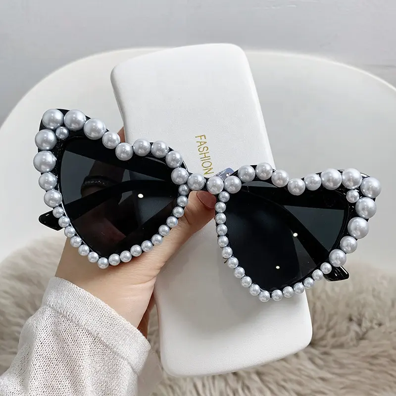 XA-5501 New Fashion Plastic Frame Women Love Heart Shades Luxury Heart Pearl Sunglasses 2023