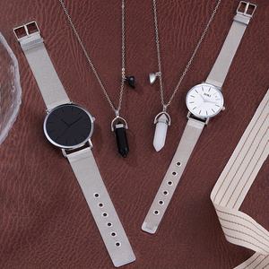 Nw1476 जोड़े काले और सफेद गोल डायल स्टेनलेस स्टील क्वार्ट्ज कलाई घड़ी - Product Image 3