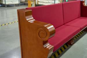 Kilise için özelleştirilmiş yastıklı sandalyeler ahşap oditoryum kilise salonu Pews Pastors Sillas Para Iglesia için logo ile - Product Image 4