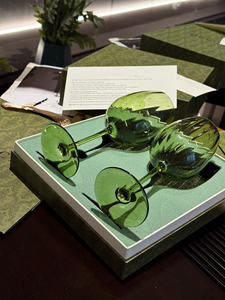 Ensemble de verres à vin en cristal de style américain de luxe, 2 pièces, à long pied, blanc, capacité de 301 à 400 ml, designs personnalisés, respectueux de l'environnement - Product Image 4