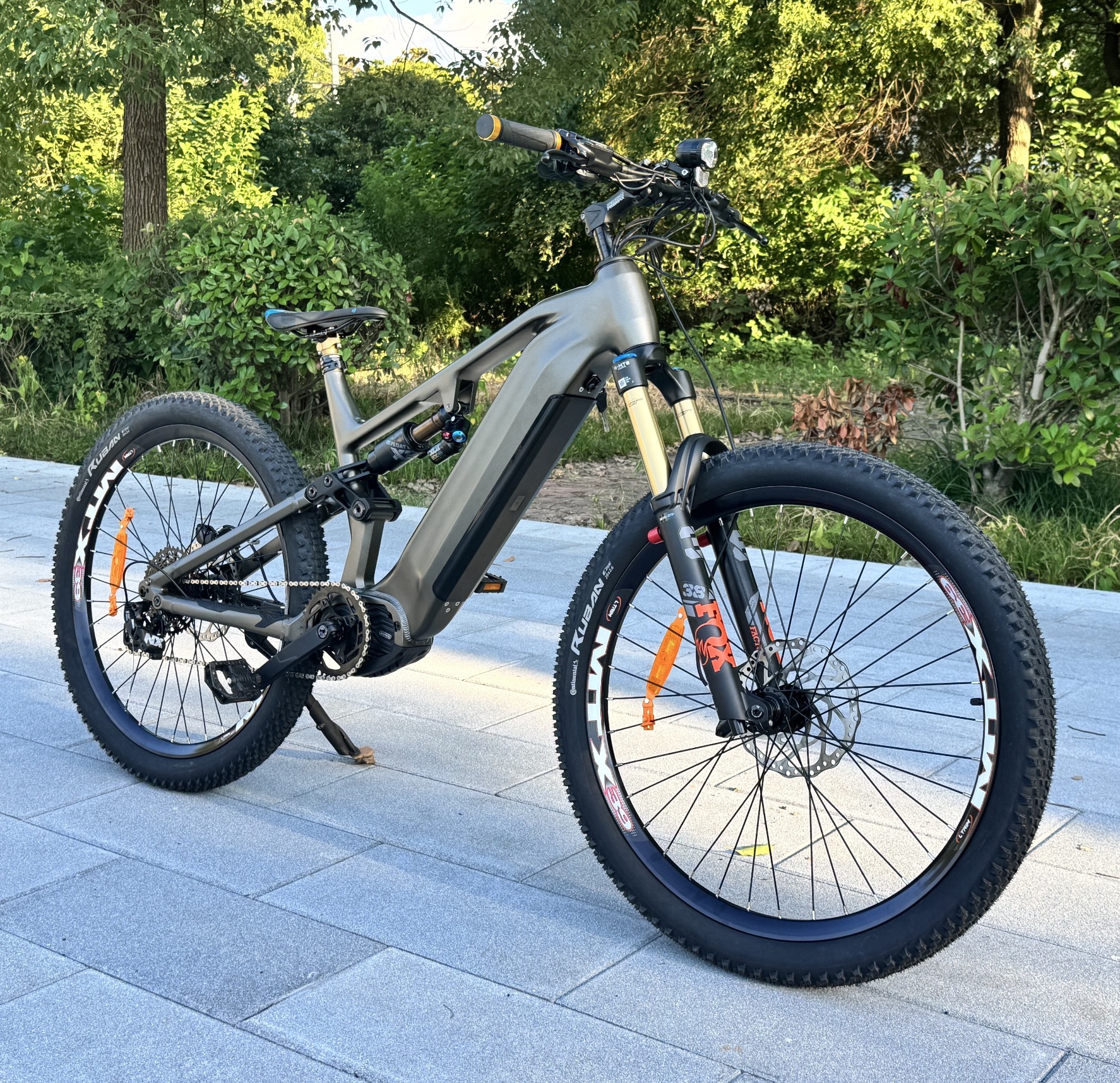 Sample Bikes High-Performance Electric Mountain Rides