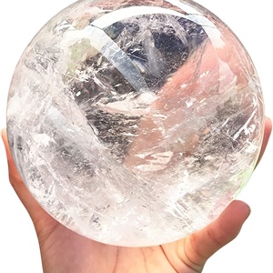 Sphère de cristal de quartz clair de grande taille en pierre naturelle de haute qualité de 8,5 à 9 cm pour la décoration de la maison et la méditation - Product Image 4