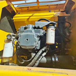 Excavadora de cadenas usada Komatsu PC220 en buen estado, 90% nueva y con pocas horas de trabajo, en venta - Product Image 6