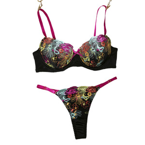 Conjunto de lencería sexy transparente europeo-americano transfronterizo, sin aros, con bordado, media copa, de poliéster, estilo seductor. - Product Image 5