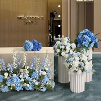 Vente en gros d'arrangement floral artificiel bleu blanc élégant centre de table de mariage décor de colonne douche nuptiale