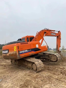 รถขุดไฮดรอลิก Doosan DH225LC-7 ขนาด 21.5 ตัน ใช้เครื่องยนต์ Isuzu พร้อมส่งออก รุ่นปี 2024 เกียร์และปั๊ม - Product Image 4