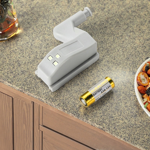 Armoires de cuisine Éclairage <span class=keywords><strong>Placard</strong></span> <span class=keywords><strong>Placard</strong></span> Capteur Intérieur Scharnier <span class=keywords><strong>LED</strong></span> <span class=keywords><strong>Lampe</strong></span> Hing Lumière <span class=keywords><strong>LED</strong></span> Intérieur Charnière <span class=keywords><strong>Lampe</strong></span> - Product Image 2