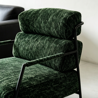 Fauteuil lounge contemporain italien minimaliste à dossier roulant cylindrique à deux niveaux |    Fauteuil d'appoint en bouclette vert forêt pour villa
