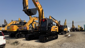 รถขุดขนาดกลาง Sany SY215C 21.5 ตัน มือสอง พร้อมเครื่องยนต์ เกียร์ แบริ่ง ปั๊มไฮดรอลิก และมอเตอร์ของแท้ - Product Image 6