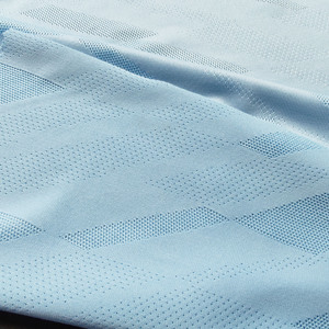 Maillot de football pour garçons personnalisé en tissu jacquard 160 cm, 175 g/m², 90 % polyester, 10 % élasthanne, extensible, teint, respirant, pour usage extérieur - Product Image 3