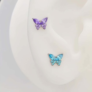 Pendientes de Titanio ASTM F136 con Incrustaciones de Zirconia, Diseño de Mariposa, Unisex, para Oficina/Trabajo, Boda, Piercing Helix - Product Image 4