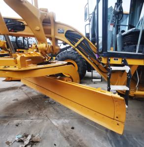 Máquina niveladora hidráulica Cat 140K usada, equipo de construcción usado con bajas horas de trabajo y buen mantenimiento en stock - Product Image 6