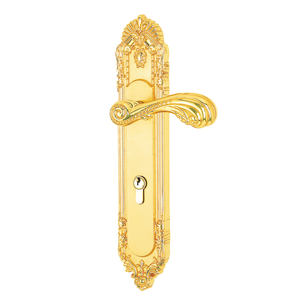 <span class=keywords><strong>Poignée</strong></span> en laiton doré de style victorien pour <span class=keywords><strong>porte</strong></span> <span class=keywords><strong>d</strong></span>'<span class=keywords><strong>entrée</strong></span> ou <span class=keywords><strong>porte</strong></span> principale de luxe dans les villas, hôtels ou appartements - Product Image 1