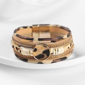 Trade Assurance Firm Seamless Exclusive Design Protection Champagne Gold Finish Holiday Gift for Women Solid Metal Construction - Product Image 2